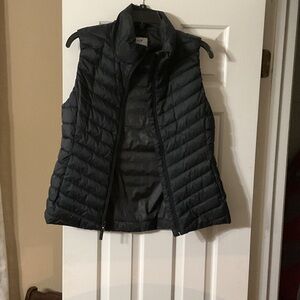 Old Navy Black Quilted Vest